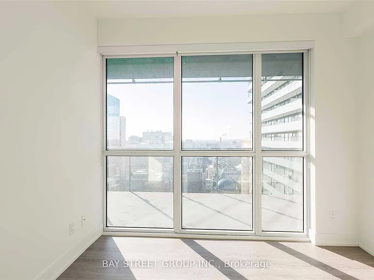7 Grenville St #2911 — Photo 8