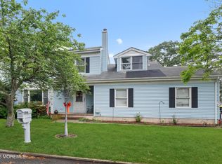 40 Elm St, Beachwood, NJ 08722