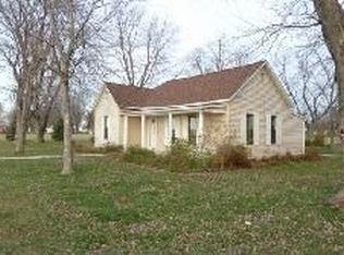 15820 W Dow Rd, Dow, IL 62022