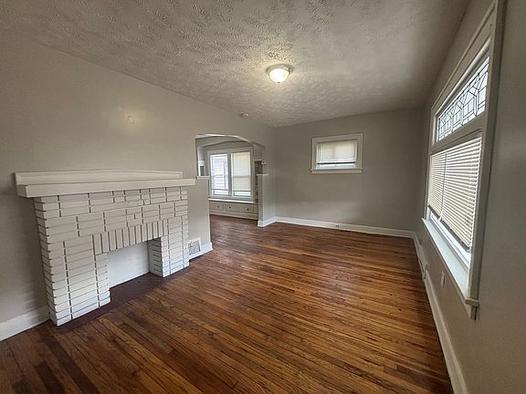 2nd image of 12109 Revere Ave