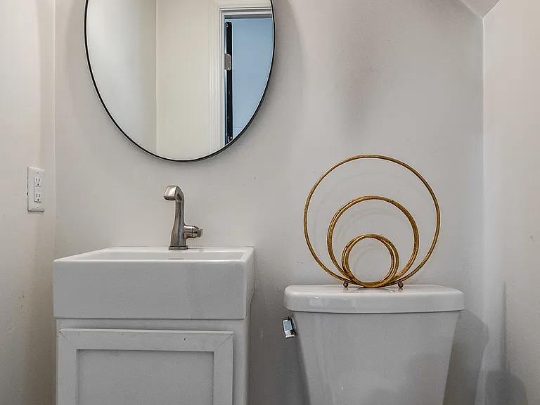 6616 Valley Dr — Photo 33