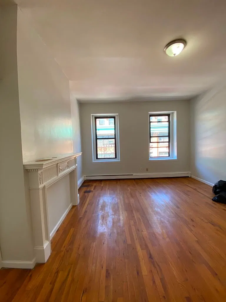 2 bed, 1.0 bath, $2,400 — Photo 3