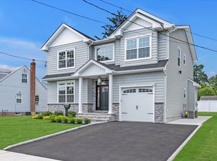 688 Alton Rd, West Hempstead, NY 11552