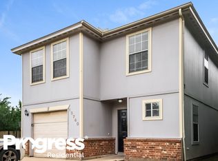 13740 W Cancun Dr, Houston, TX 77045