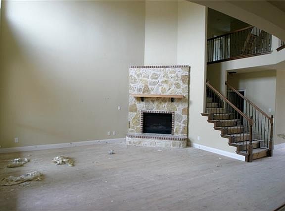 4th image of 12800 Greenhaven Dr