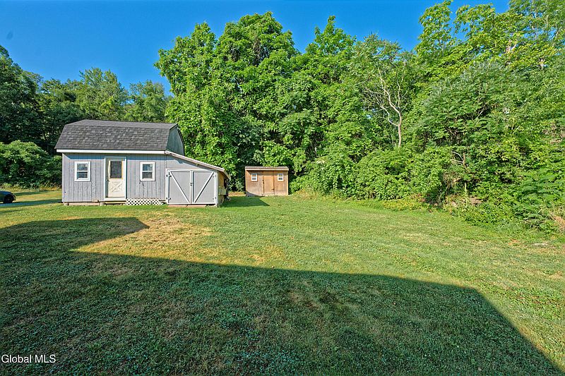 4th image of 400/450 Mabie Lane