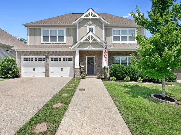 216 Jocelyn Dr, Cottontown, TN 37048