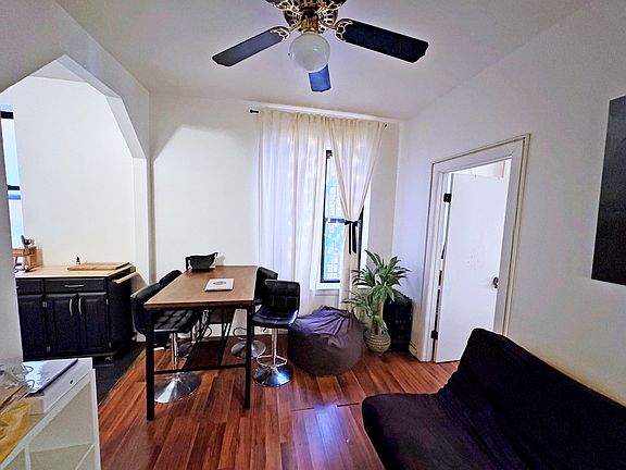 2nd image of 384 Keap St APT 3
