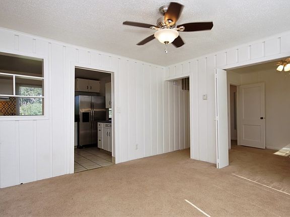 3rd image of 836 E Tallent St