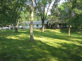 124 E Mequon Rd, Mequon, WI 53092