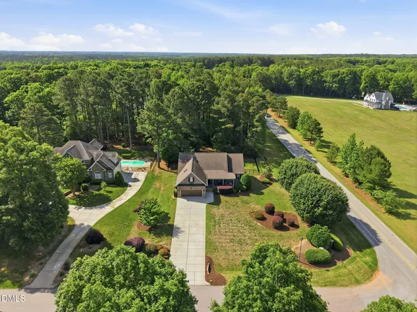 10 Georgetown Woods Dr, Youngsville, NC 27596