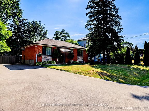 2nd image of 568 Weir Ave