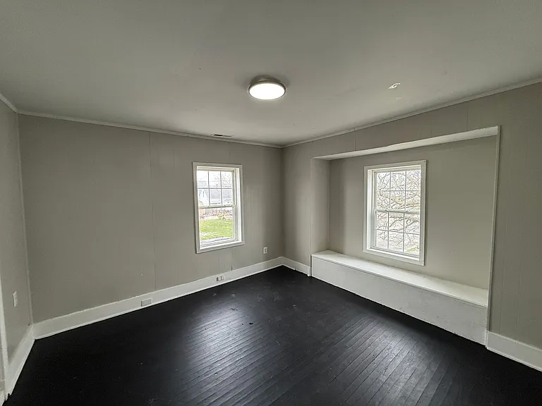 1421 Long Ave — Photo 42