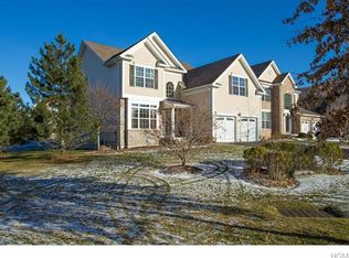 425 Vassar Pl, Fishkill, NY 12524