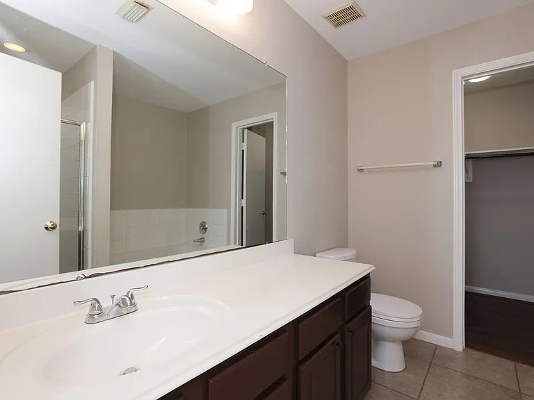 15422 Ferness Ln — Photo 24