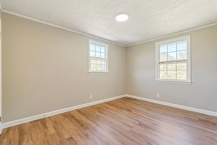 743 McPherson Dr — Photo 18