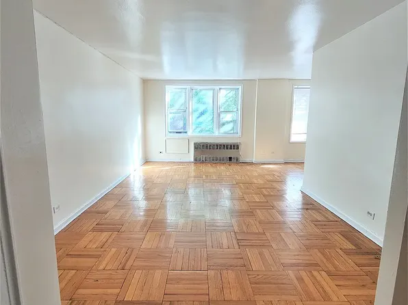 2501 Morris Avenue 7H image 1 of 9