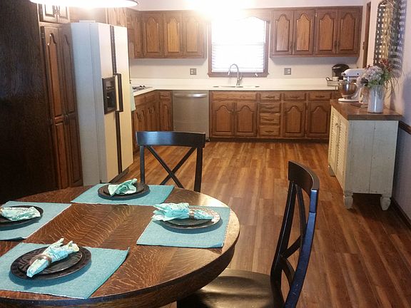 Kitchen  27 x 12