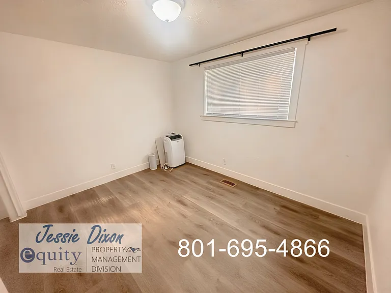 223 W 2350 N #C — Photo 13