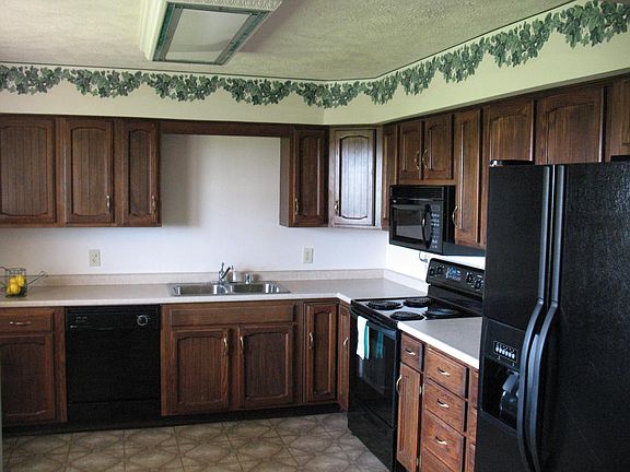 Large open kitchen layout