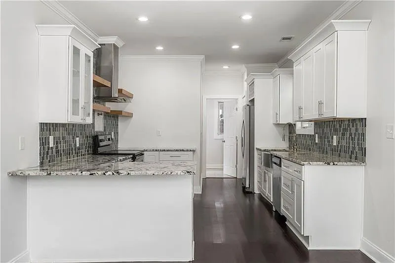 3 bed, 2.0 bath, 1710 sqft, $2,595 — Photo 4