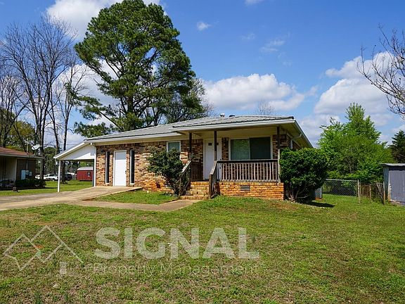 3rd image of 2425 Circle Dr