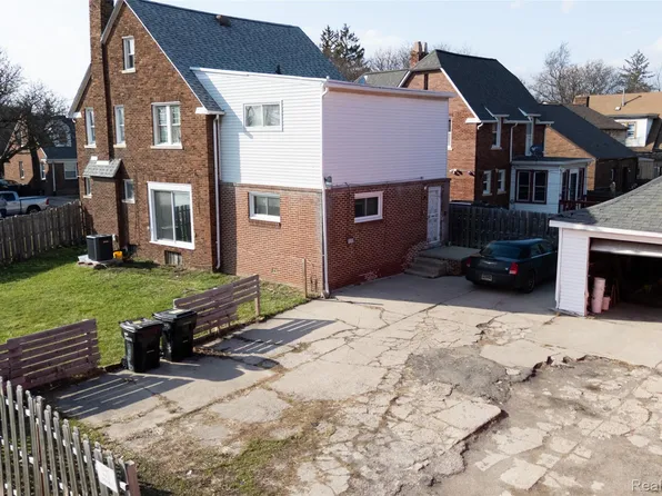 15304 Rutherford St, Detroit, MI 48227