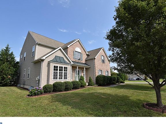 2nd image of 247 Olivine Cir