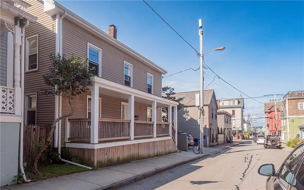 2 bed, 1.0 bath, 936 sqft, $2,100 — Photo 2