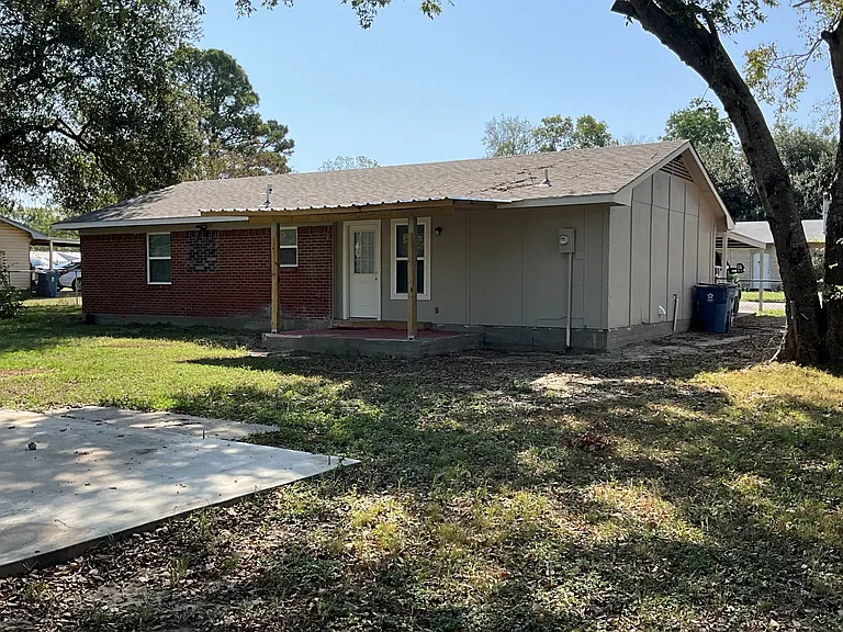 405 E Pine St — Photo 10