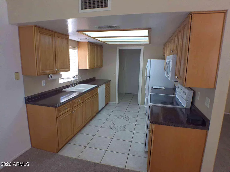 5625 W Sunnyside Dr — Photo 13