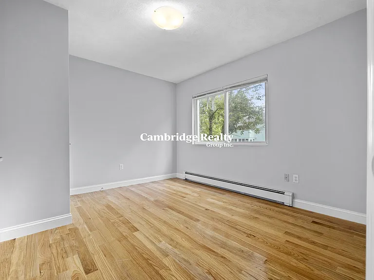 17 Tesla Ave #1T — Photo 4