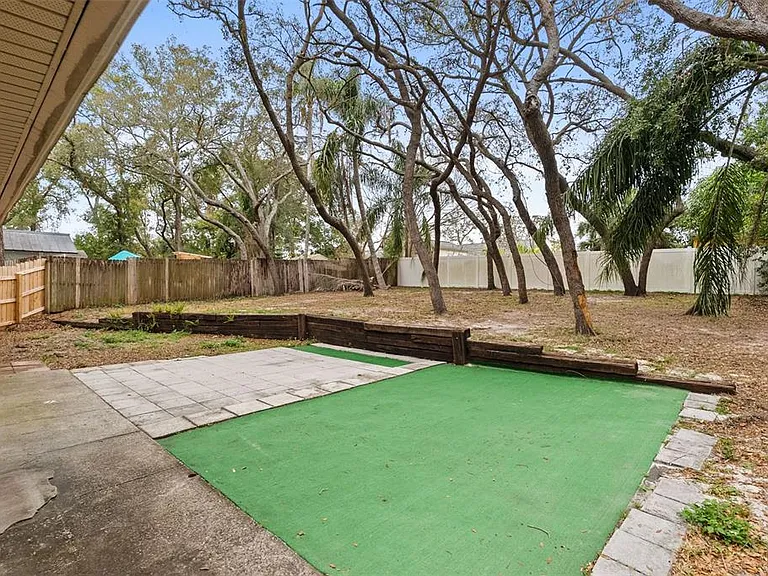 723 Pent St — Photo 24