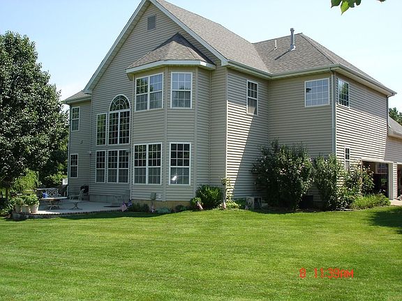 Rear view - lots of windows!