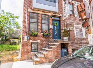 2120 Fernon St, Philadelphia, PA 19145