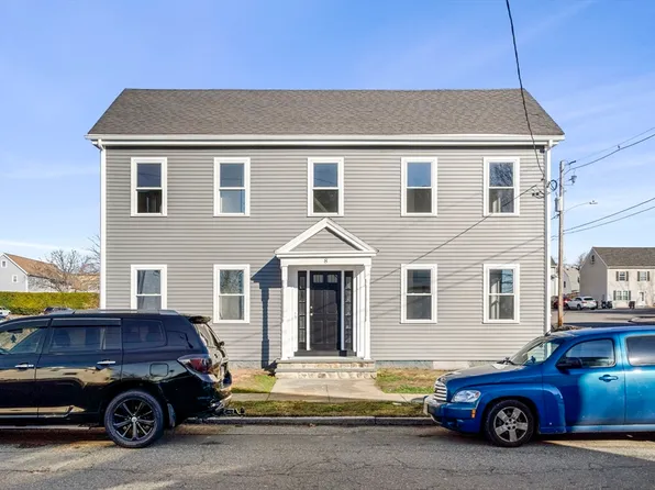 8 Elm St, Peabody, MA 01960