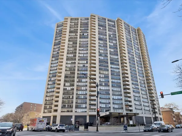 3930 N Pine Grove Ave APT 816, Chicago, IL 60613