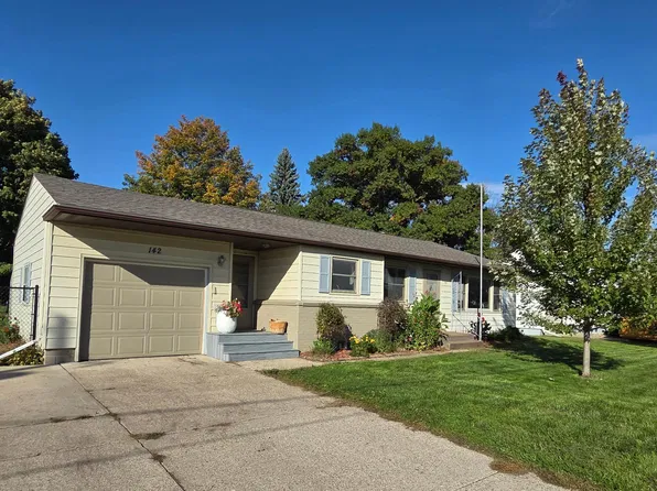 142 5th St NW, Blooming Prairie, MN 55917