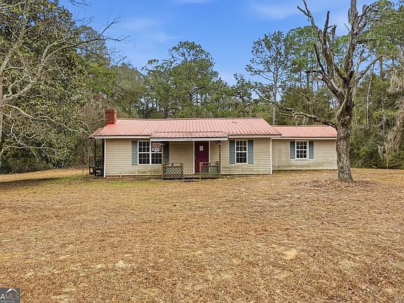 4th image of 102 Boxelder Ln