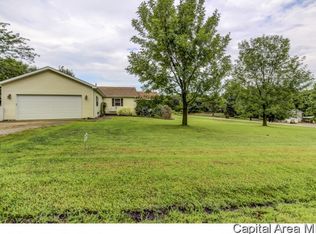 7225 Turkey Run Rd, Sherman, IL 62684