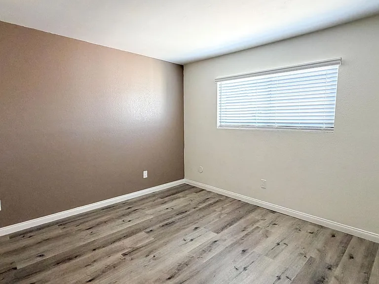 2625 Highland Ave — Photo 7