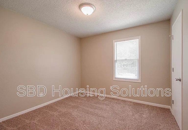1306 SE Knight Cir — Photo 6