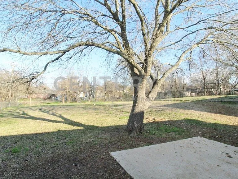 610 Overlook Dr — Photo 12