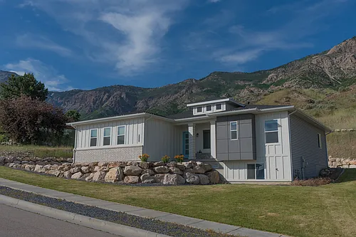 3264 N Mountain Rd Photo 1