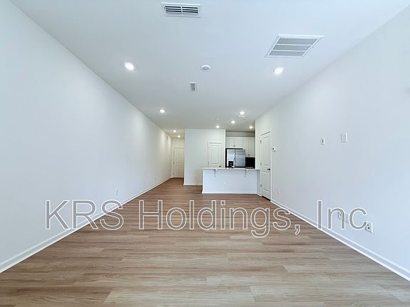 4th image of 2003 Rabbitbrush St