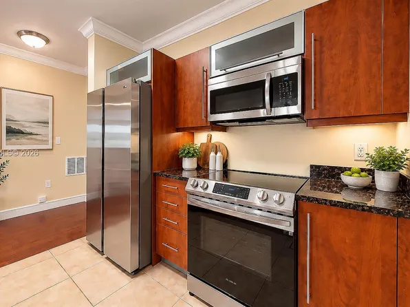 7350 SW 89th St APT 716S, Miami, FL 33156