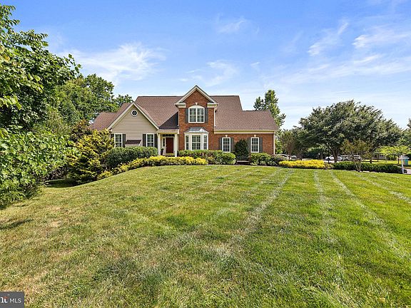 2nd image of 5761 Amelia Springs Cir