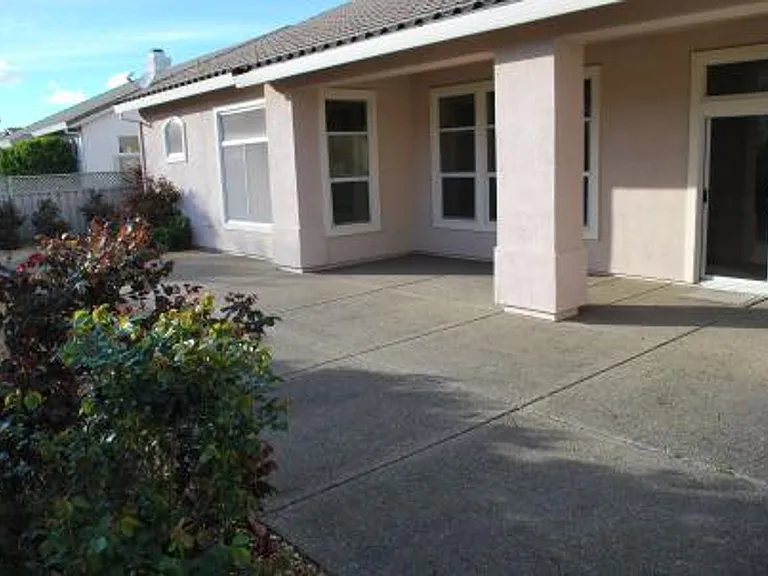 408 Angelrock Ct — Photo 21