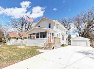 415 11th St, Neenah, WI 54956