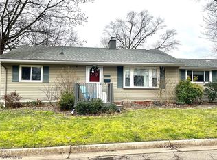 1544 Riverside Dr, Akron, OH 44310